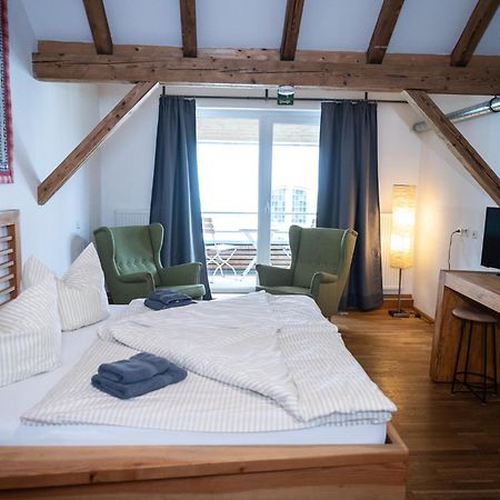 Alte Kass Hotel & Kaffeehaus Neidlingen Luaran gambar