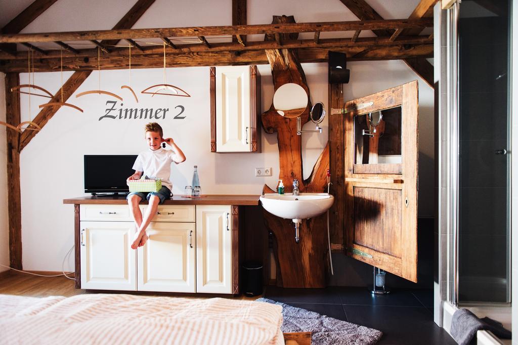Alte Kass Hotel & Kaffeehaus Neidlingen Luaran gambar