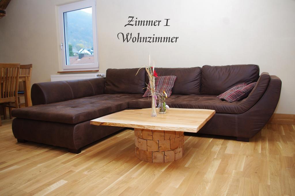 Alte Kass Hotel & Kaffeehaus Neidlingen Luaran gambar