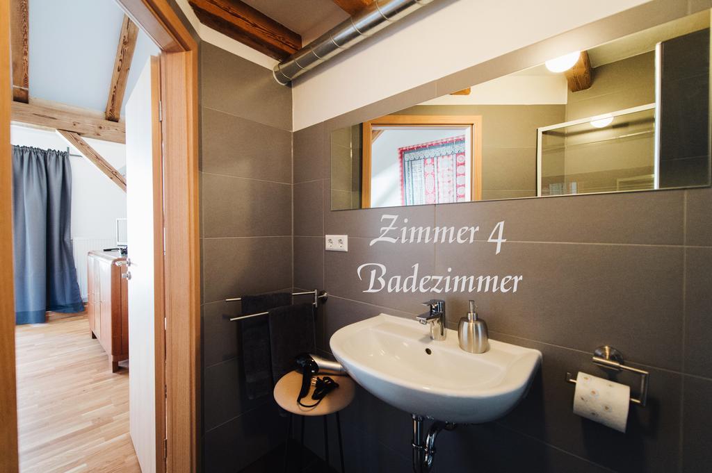 Alte Kass Hotel & Kaffeehaus Neidlingen Luaran gambar