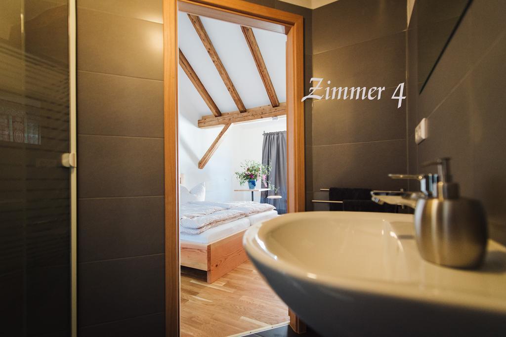 Alte Kass Hotel & Kaffeehaus Neidlingen Luaran gambar